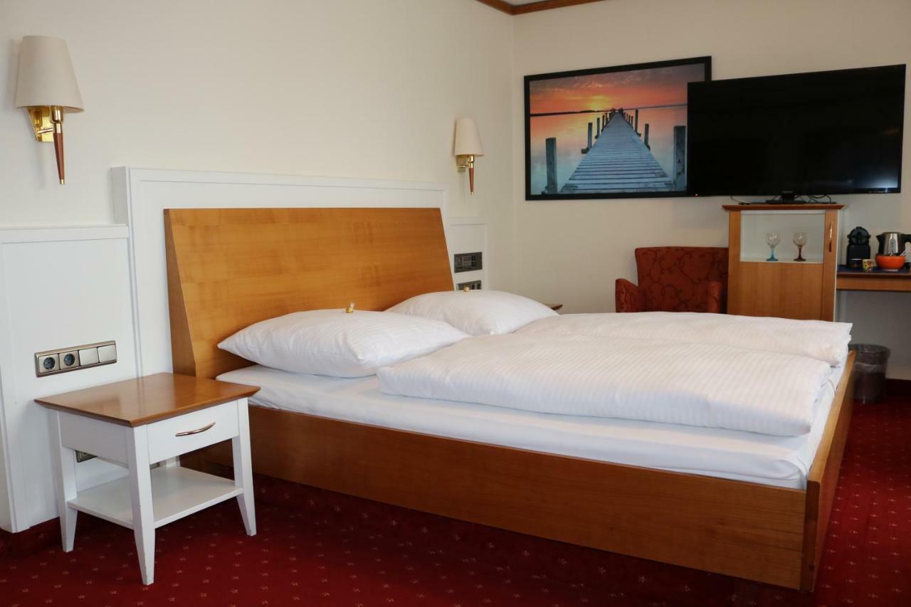Seehotel Pegasus ヘルシング・アム・アンマーゼー エクステリア 写真