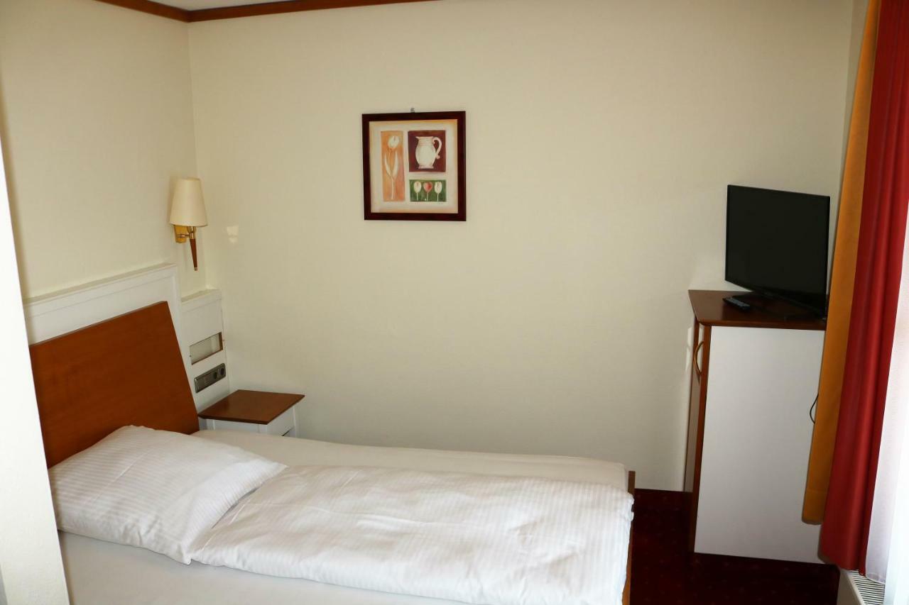 Seehotel Pegasus ヘルシング・アム・アンマーゼー エクステリア 写真